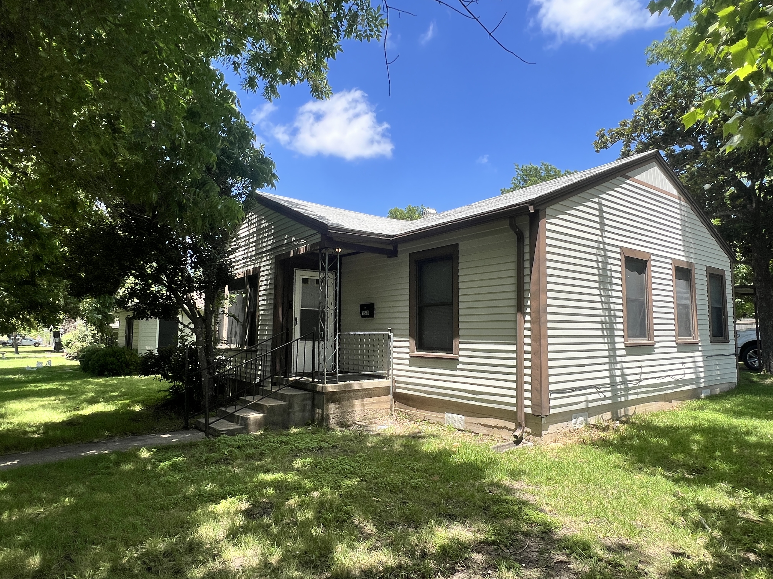 Property thumbnail image